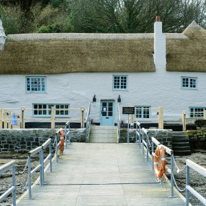 The electrics at the Pandora Inn Mylor are maintained by TEE Ltd